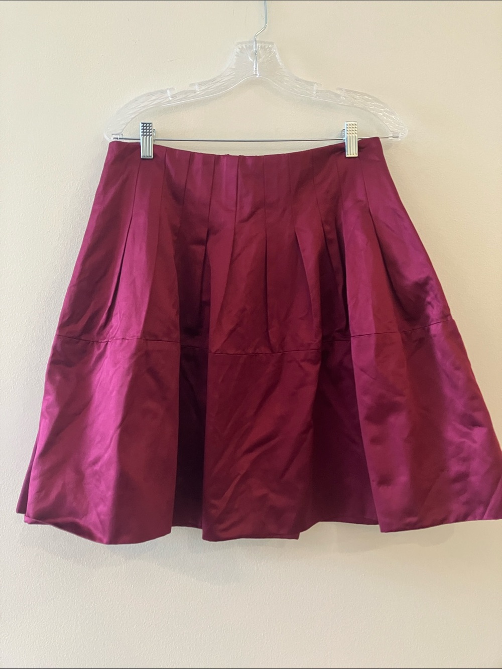 BCBGMaxAzria Burgundy Brushed Satin Pleated A-Line Skirt Sz 8- EUC